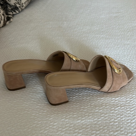 Ann Taylor Tan Sandals with Gold Buckle - Picture 5 of 7
